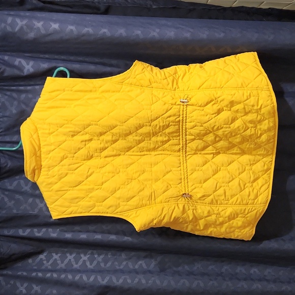 Croft and Barrow vest..yellow. . NeW - Picture 2 of 4